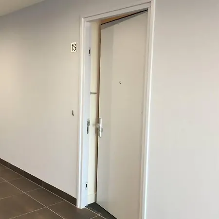 Big Apartment, Good Location In Apartment Amsterdam